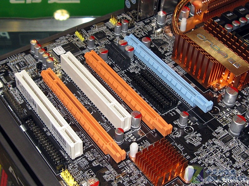 PCI Express 2.0：引领数据传输的新标准